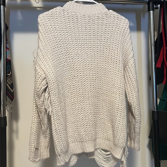 Distressed Sweater - Picture 4 of 4